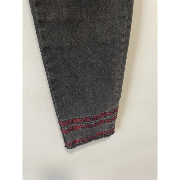 Driftwood Jackie Size 29 Embroidered Washed Black Grey Jeans Raw Hem Ankle Boho - Picture 4 of 11